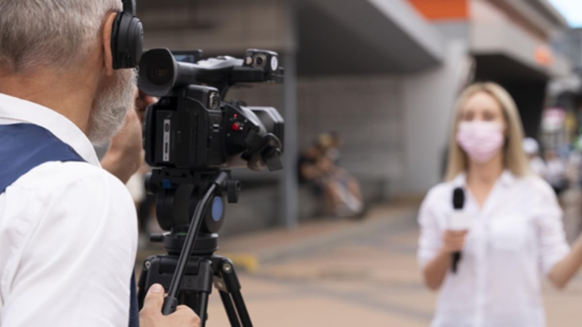 Career in Journalism vs Mass Communication: Key Differences Explained